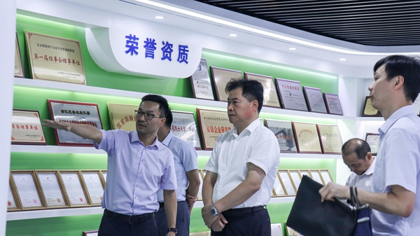 浙江省农业农村厅副厅长唐冬寿一行莅临乐鱼调研